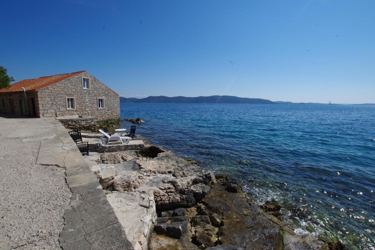 Holiday Home Duje Mali Iz Exterior photo